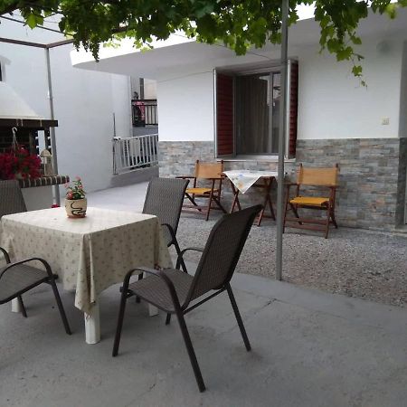 Anastasia' S Guest House Néos Marmarás Exterior foto